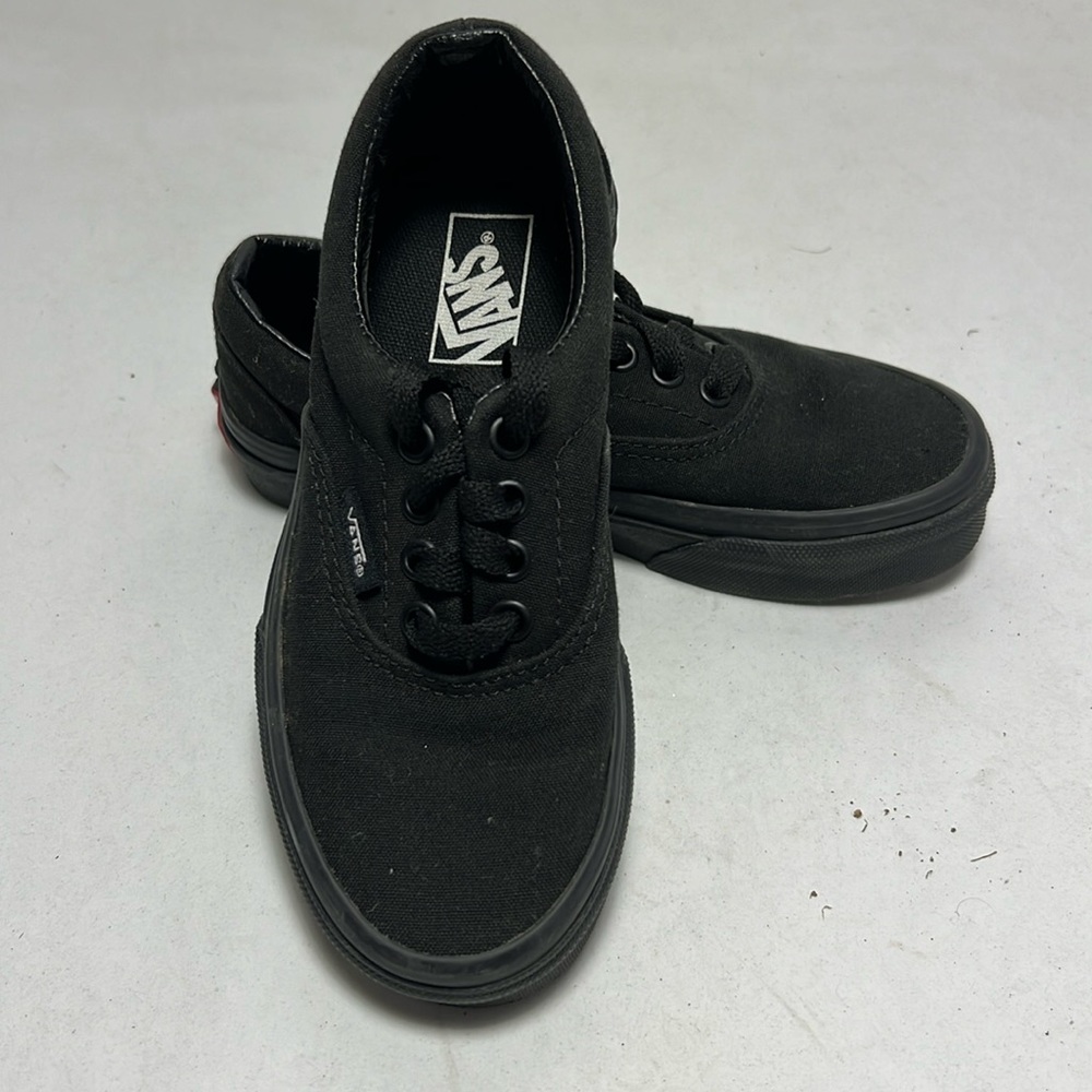 VANS black skate shoes